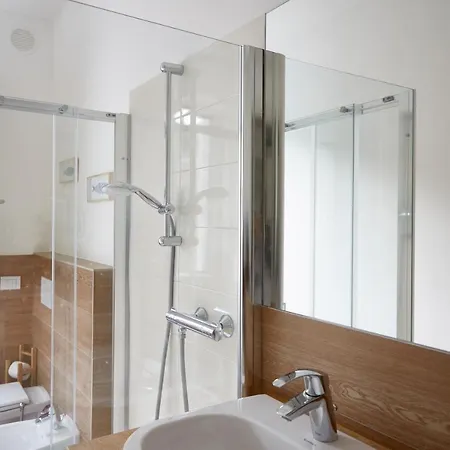1 Appartement Dervio